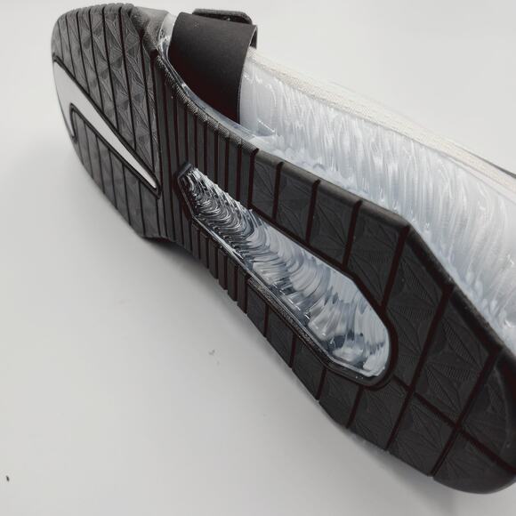 Mens Size 8 Nike Weightlifting Shoes Romaleos 4 Athletic White Black CD3463-101